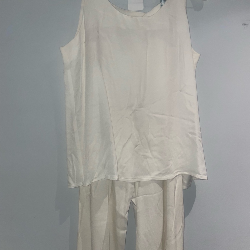 Elegant Cream Sleeveless Top and Pants Set